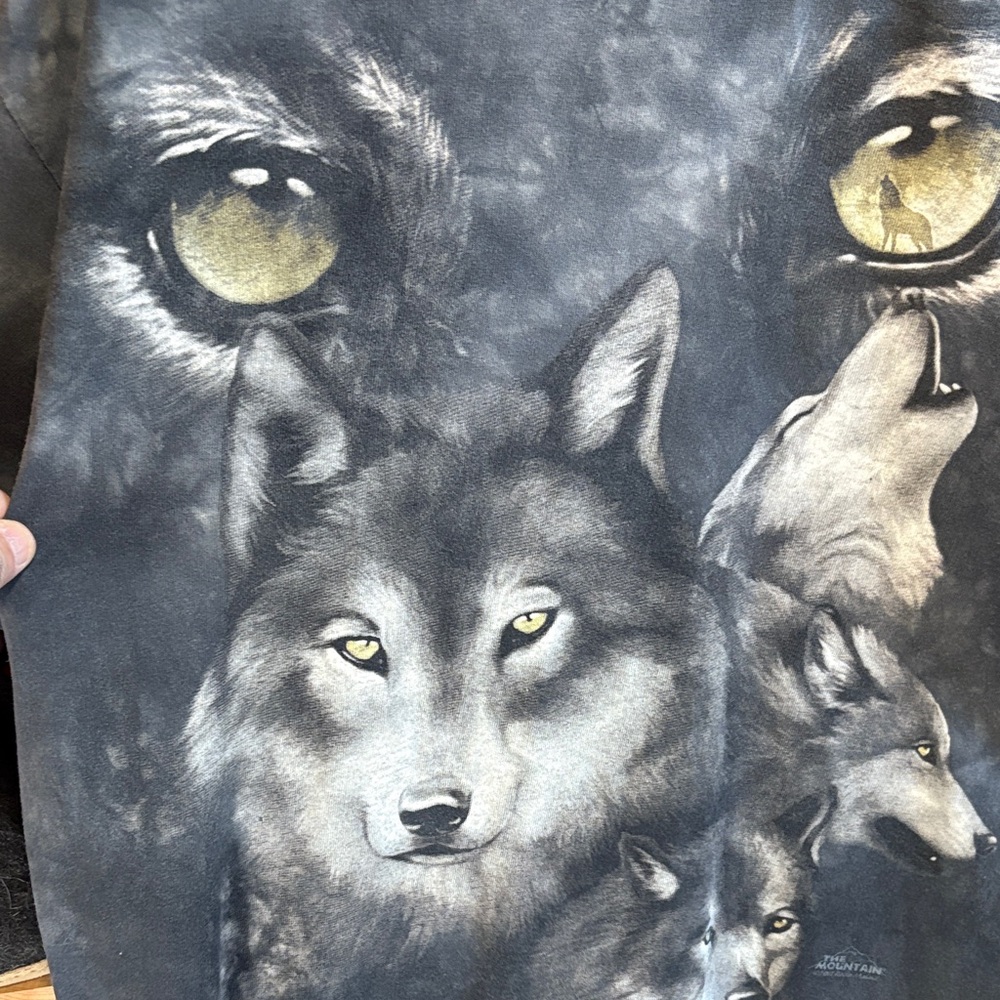 The Mountain Men's Wolf Pack Graphic T-Shirt - Black and Gray - Picture 3 of 6